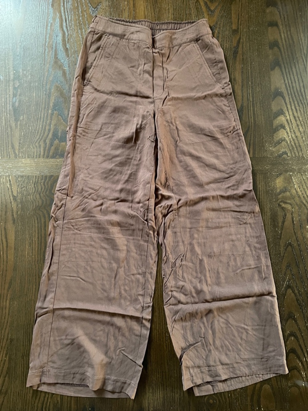 Old Navy Women's Wide-Leg Joggers in Mauve Brown